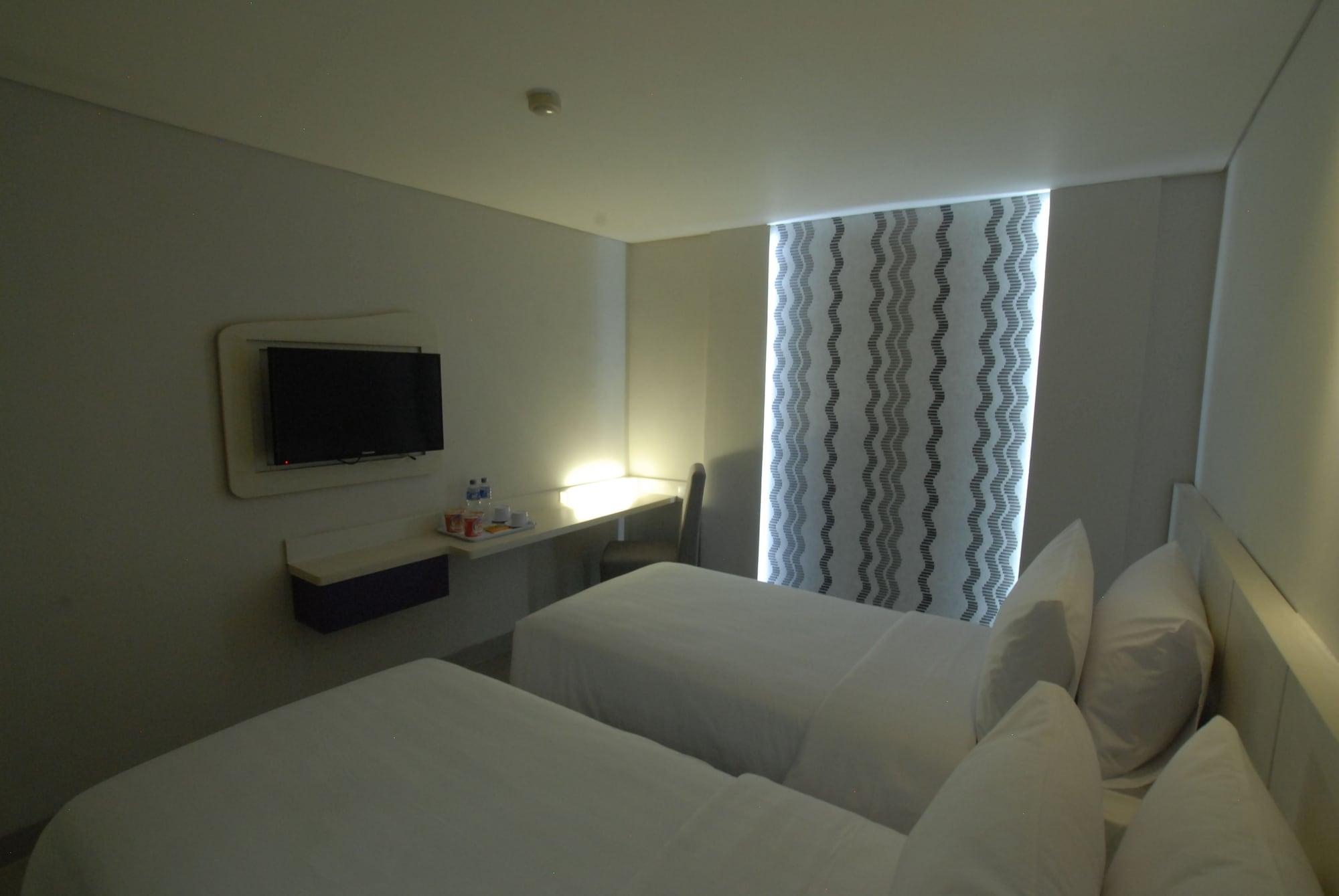 Vio Hotel Veteran Bandung Luaran gambar