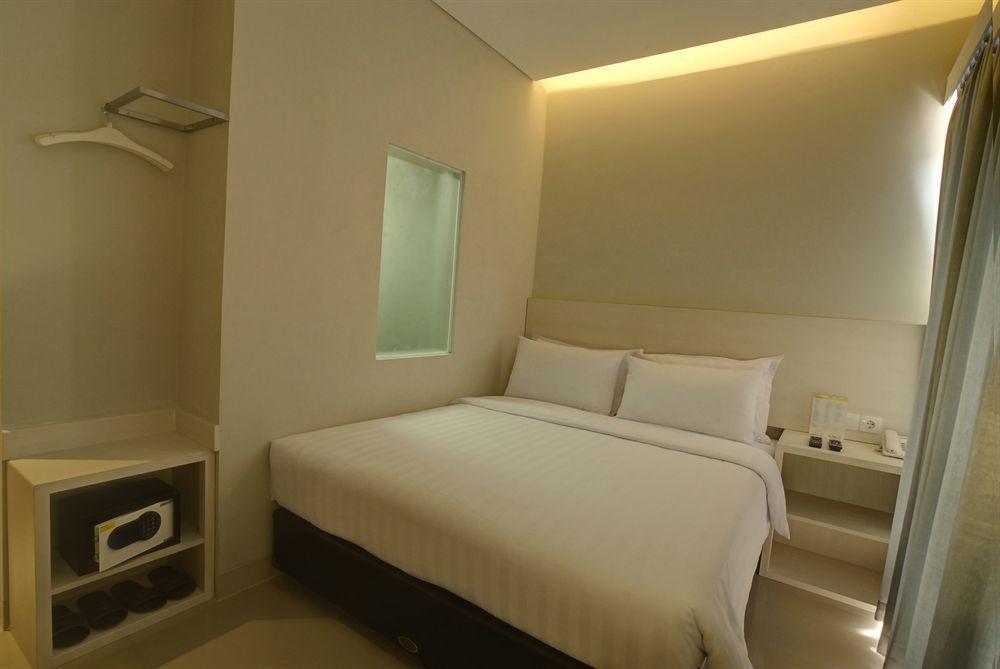 Vio Hotel Veteran Bandung Luaran gambar